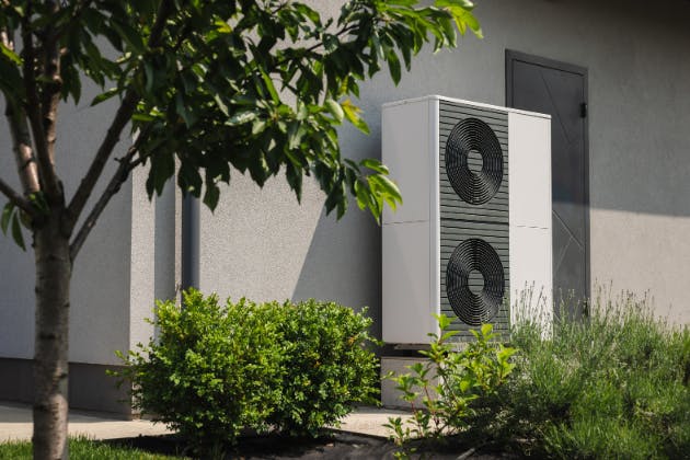 Heat Pump Servicing Checklist: What Engineers Actually Check
